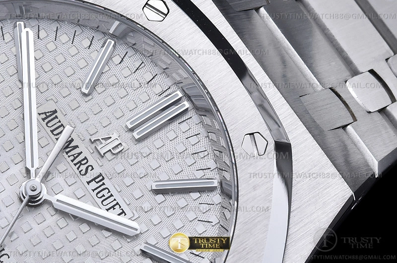 Unique Royal Oak 15400 SS SS White APSF V3 A 104
