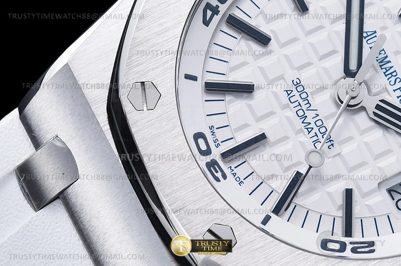 Royal Oak Diver 15707CE CER RU White APSF A QuickDry 107