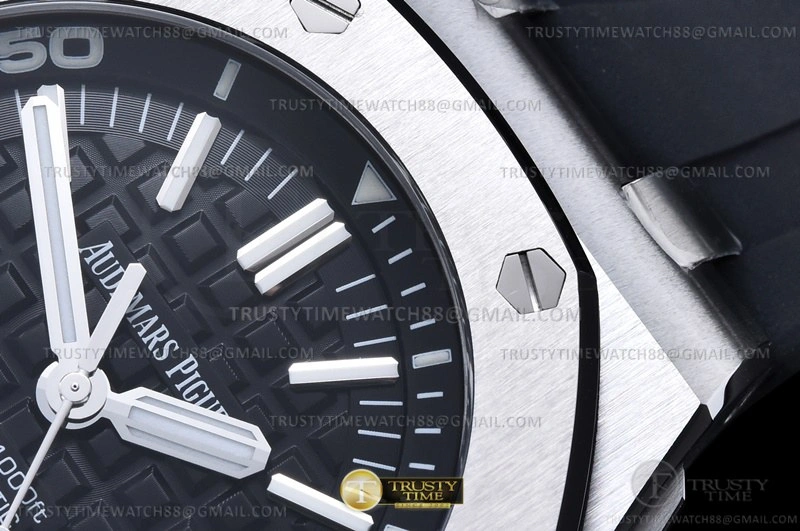 WeatherProof Royal Oak Offshore Diver 15703 SS RU ZF V2 A 112