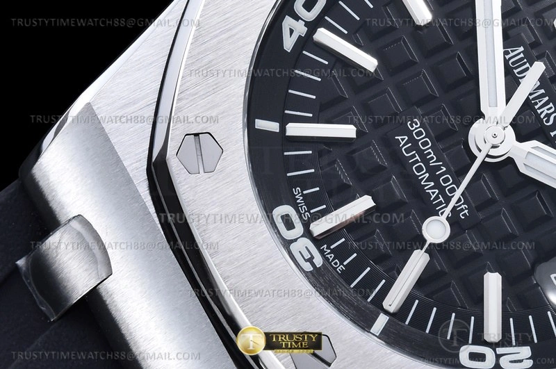 WeatherProof Royal Oak Offshore Diver 15703 SS RU ZF V2 A 112