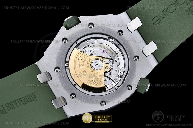Royal Oak Offshore Diver 15710 SS RU Green APSF A WaterResistant 113