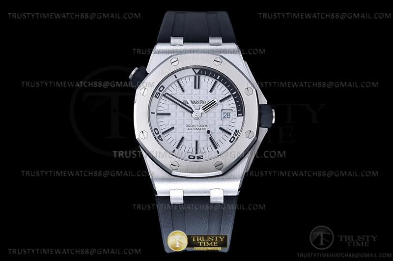 Royal Oak Offshore Diver 15710 SS RU White APSF A Popular 114