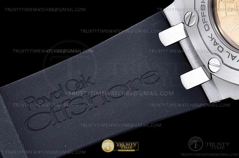 Royal Oak Offshore Diver 15710 SS RU White APSF A Popular 114