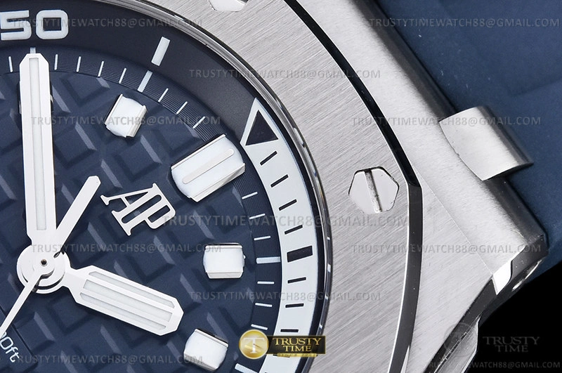 Neat Royal Oak Offshore Diver 15720 SS RU Blue APF A 115