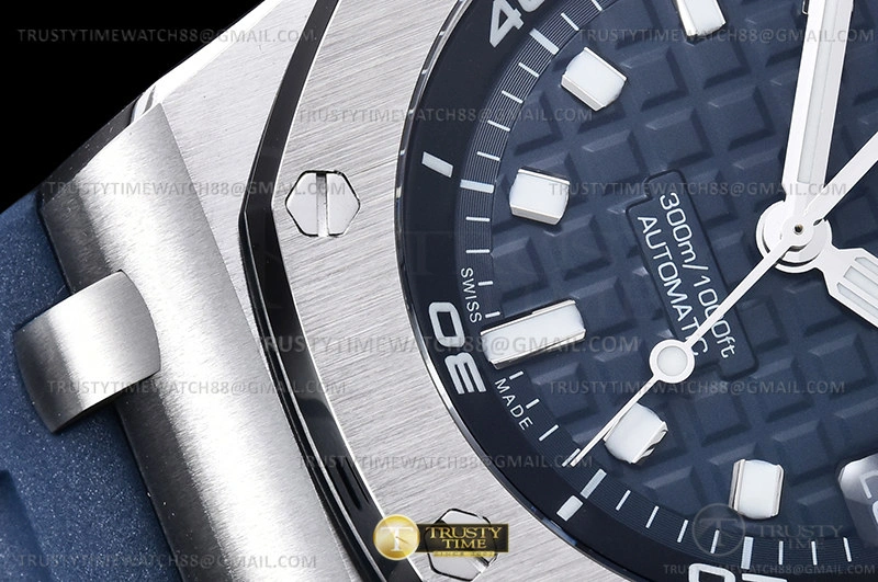 Neat Royal Oak Offshore Diver 15720 SS RU Blue APF A 115
