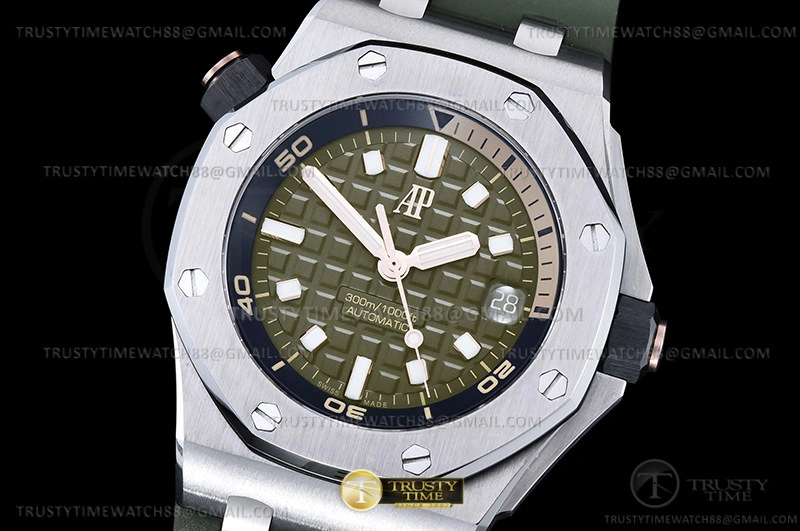 Royal Oak Offshore Diver 15720 SS RU Grn APF A HighPerformance 117
