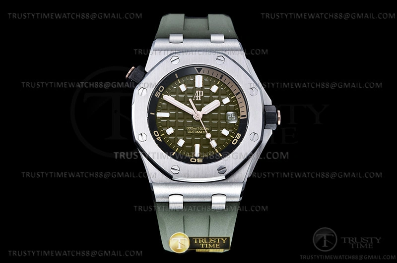 Royal Oak Offshore Diver 15720 SS RU Grn APF A HighPerformance 117