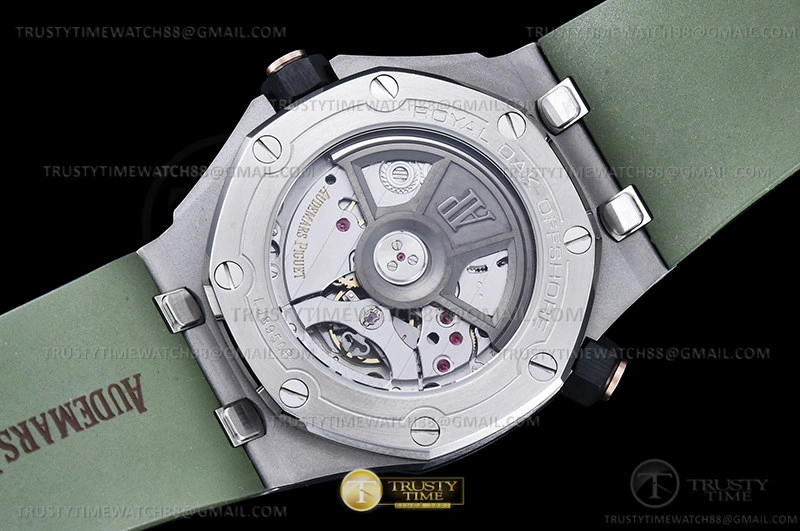 Royal Oak Offshore Diver 15720 SS RU Grn APF A HighPerformance 117