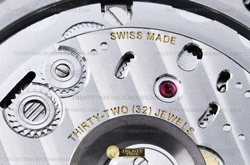 Royal Oak Offshore Diver 15720 SS RU Grn APF A HighPerformance 117