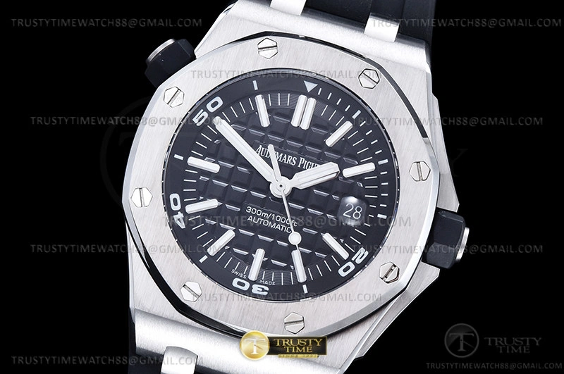 Lightweight Royal Oak Offshore Diver Dis 15710 SS RU APSF MY 119