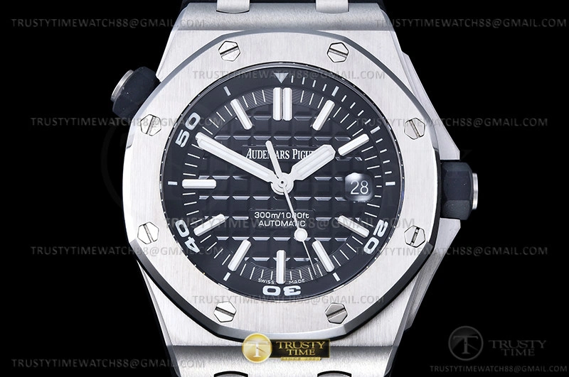 Lightweight Royal Oak Offshore Diver Dis 15710 SS RU APSF MY 119