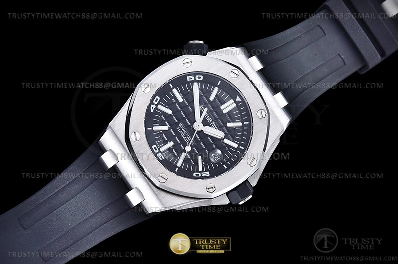 Lightweight Royal Oak Offshore Diver Dis 15710 SS RU APSF MY 119