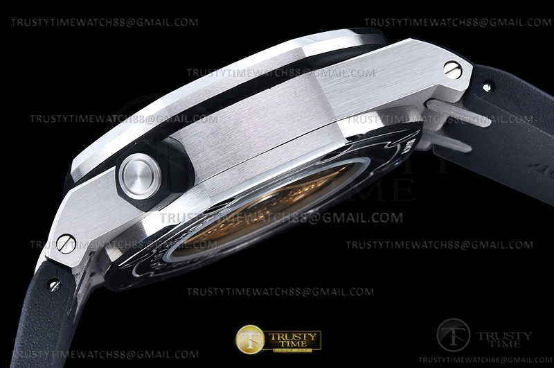Lightweight Royal Oak Offshore Diver Dis 15710 SS RU APSF MY 119