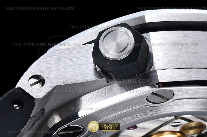 Lightweight Royal Oak Offshore Diver Dis 15710 SS RU APSF MY 119
