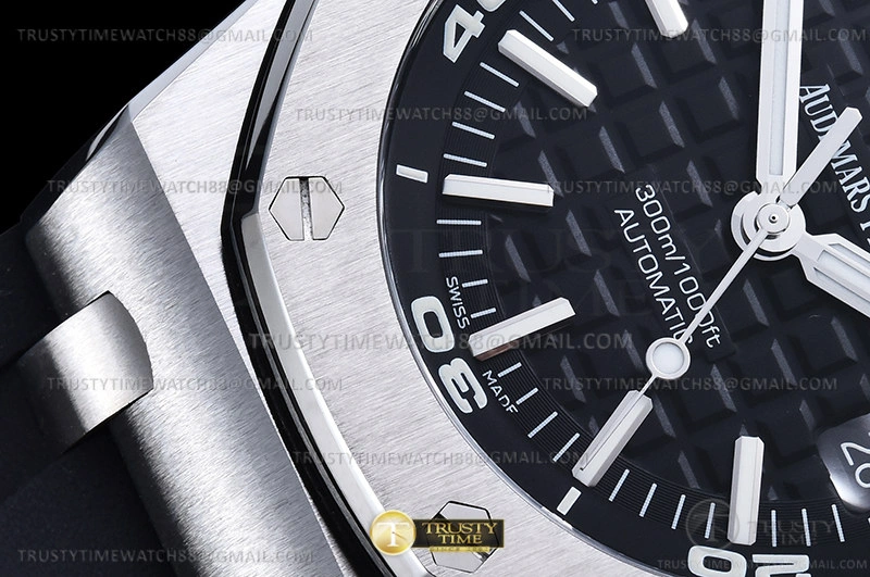 Supportive Royal Oak Offshore Diver Dis 15710 SS RU APSF V2 A 118