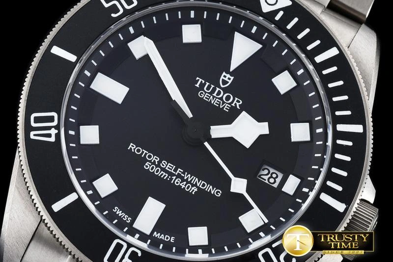 Minimalist TUD028 – Pelagos 1145