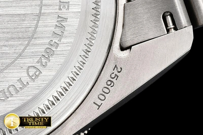 SportInspired TUD035 – 2016 Pelagos 1150