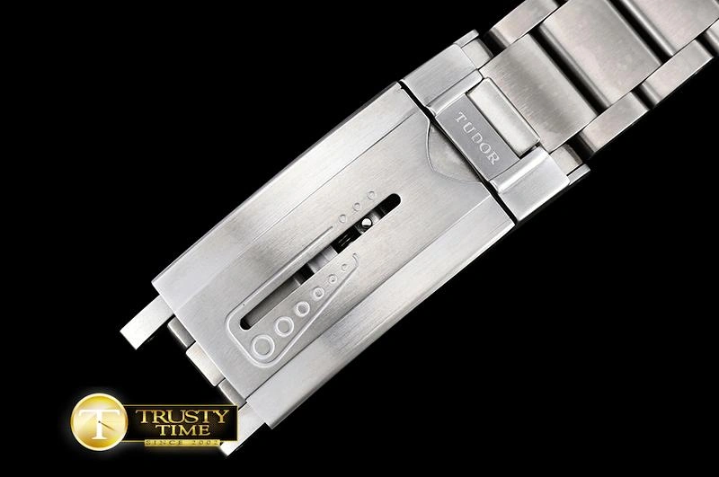 SportInspired TUD035 – 2016 Pelagos 1150