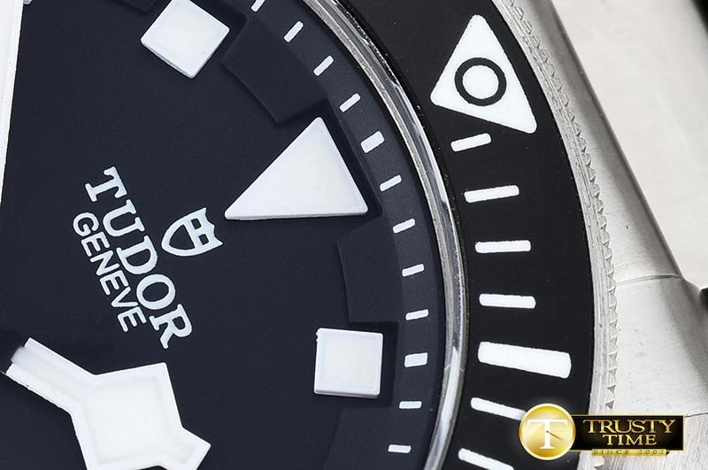 SportInspired TUD035 – 2016 Pelagos 1150