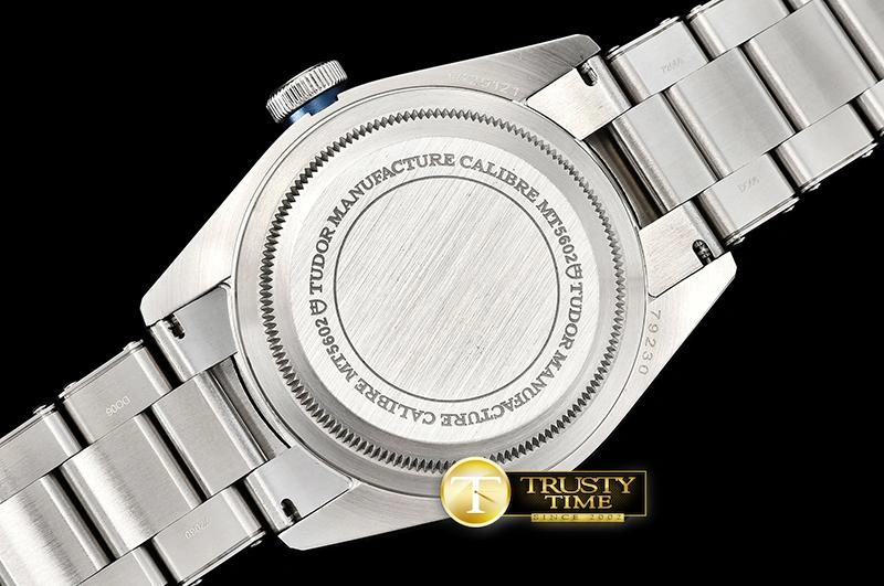 TUD045 – Heritage Black Bay WrinkleFree 1154