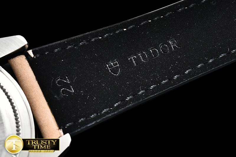 TimelessDesign TUD054 – Heritage Black Bay 1159