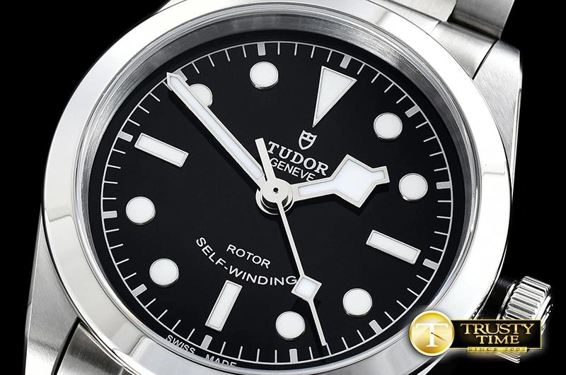 TUD064A – Heritage Black Bay Unisex 1164