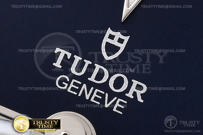 TUD070A – Heritage Black Bay WrinkleFree 1165